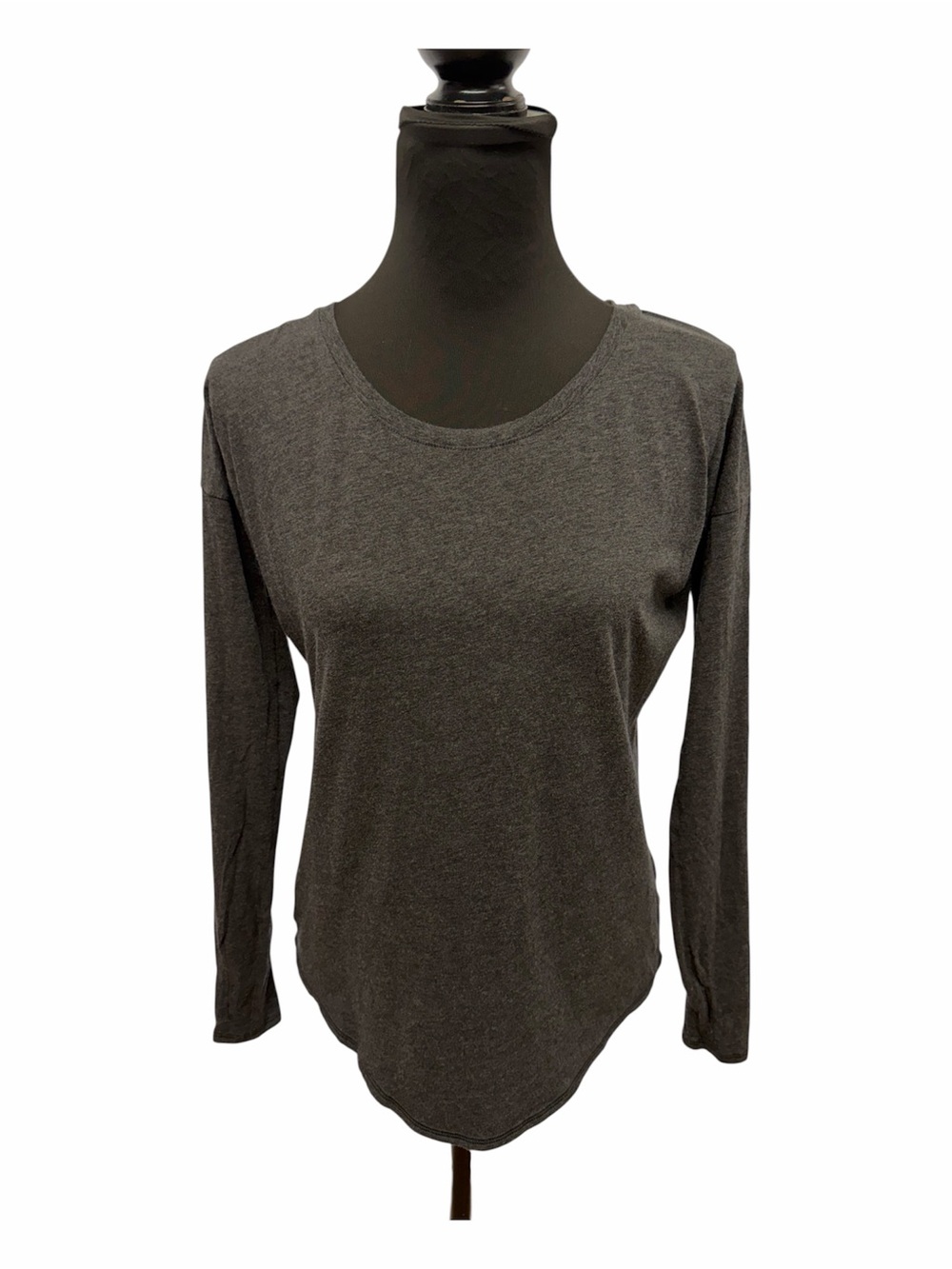 Under Armour Gray Long Sleeve Athletic Top Relaxed Fit